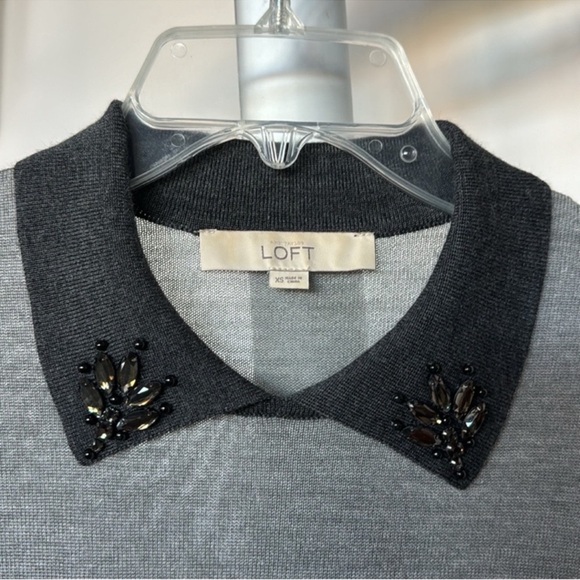 LOFT Ann Taylor Wool Blend Jewel Embellished Collar Top Sweater Sz XS Gray Light - Picture 5 of 9